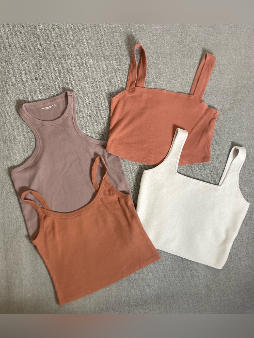 Abercrombie & Fitch 4-Pack Cropped Tank Bundle- Everyday Ribbed Knit Fall School